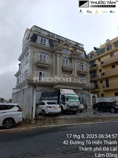 Lao động phổ thông thợ hồ xây tường lát gạch sơn dầu sắt