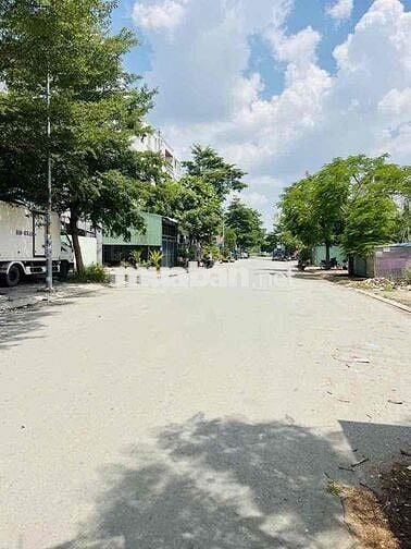 Bán đất khu phân lô gần đại học kinh tế nguyễn văn linh 80m2 4.3 tỷ