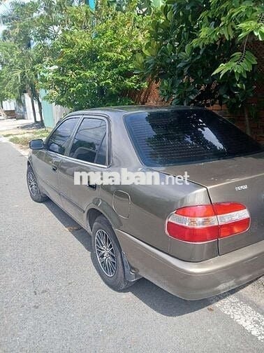 Toyota năm chỗ sản xuất năm