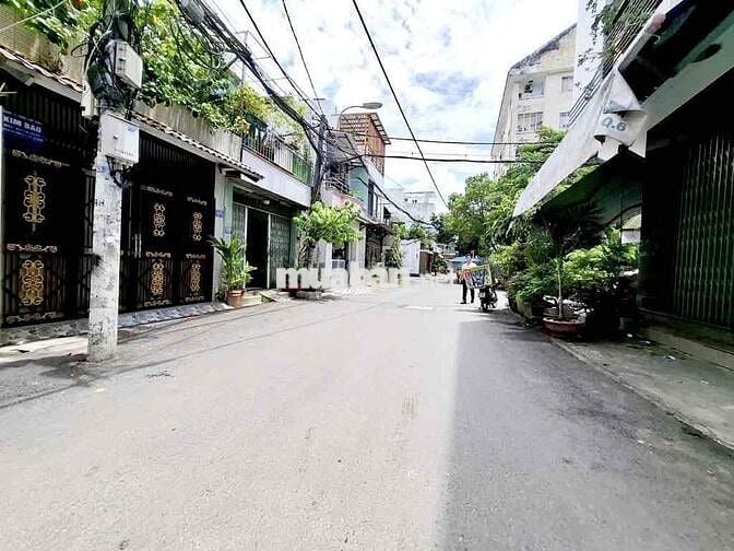Nhà Ngon - Trung Tâm - Quận 6 - 40m2 - 4 phòng - Hiện Hữu - hơn 3ty