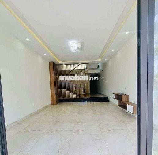 Cho thuê nhà 3 tầng mt Nguyễn Phước Lan hòa xuân