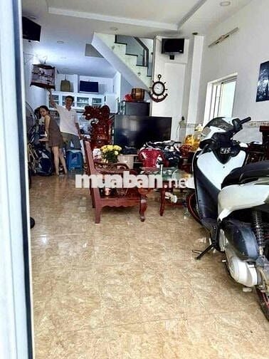Nhà bán ngay Tân Hương -DT:4x16- đúc 2 tầng- chỉ 4.xtỷ
