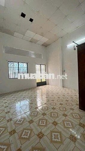 Cho thuê nhà hẻm 2m(XM) Kênh Tân Hóa, P.Tân Phú, Q.Tân Phú giá 9.5tr