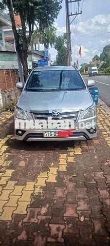Toyota Innova 2015 2.0E - 135218 km