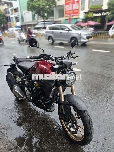 Honda Cb300r Full đồ chơi gần 15tr(có báo số)