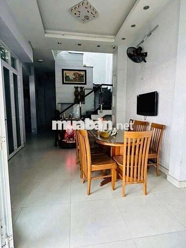 Nhà 2 măt tiền đs4 HBP ngang 6m 12tr/ tháng