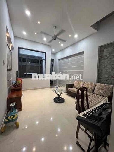 🌹NHÀ RẺ TÂN BÌNH-DT 4 X 9 -VỚI 2 TẦNG LẦU-SÁT LẠC LONG QUÂN GẦN NGÃ 4