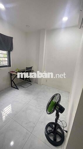 Phòng trọ 18m2 sạch đẹp 3.5tr trung tâm quận 3
