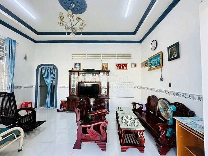 Nhà đẹp rộng 200m² Khu Trường Giang, Phường Tân Hạnh, Vĩnh Long