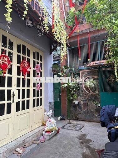 Hẻm Lạc Long Quân, 54m2, 3 tầng