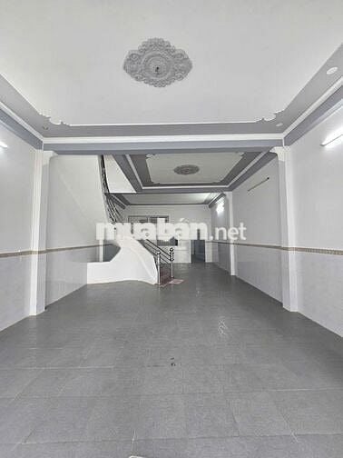 Mặt bằng trệt 2 lầu trống suốt đường 30-4 chỉ 25 triệu