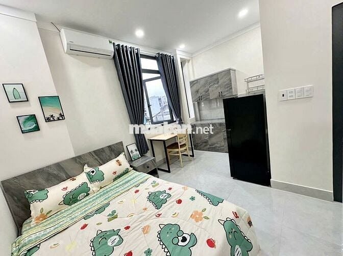 Cho thuê căn hộ Studio thang máy cửa sổ lớn ở Trần Hữu Trang Phú Nhuận