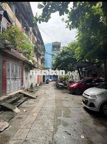 Bán căn tập thể phố Nguyễn Chính 3 ngủ đẹp ở ngay 80m tầng 2 giá nhỉnh