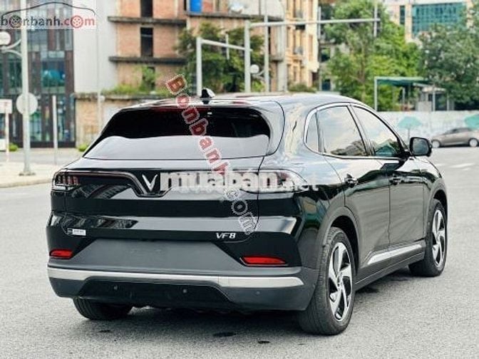 VinFast VF8 Eco 2v