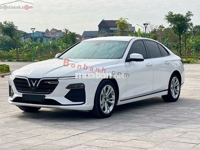 VinFast Lux A 2.0 Tiêu chuẩn 2022