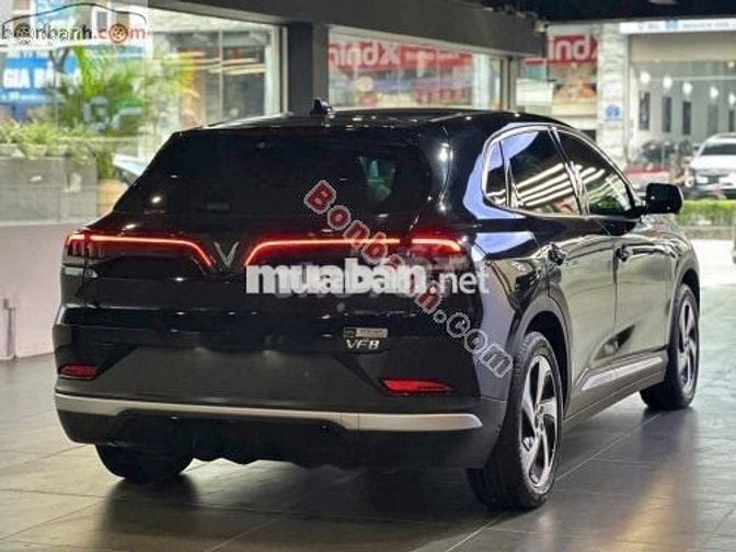 VinFast VF8 Eco 2023