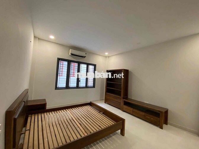 Cho thuê nhà đẹp đường Đặng Thuỳ Trâm, p13, Bình Thạnh. Giá 25tr/th TL