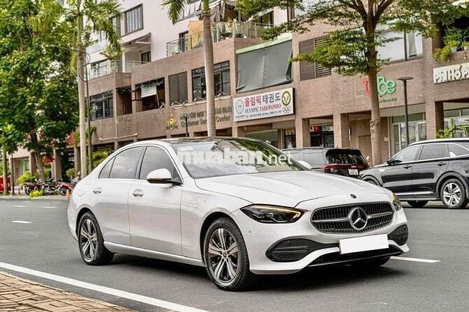 C200 Avantgarde Plus 2021 - sang trọng hiện đại