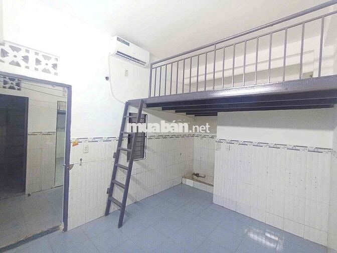 PHÒNG CÓ GÁC CAO SẴN MÁY LẠNH MỚI NGAY GẦN NHÀ THỜ PHAOLO, AEON