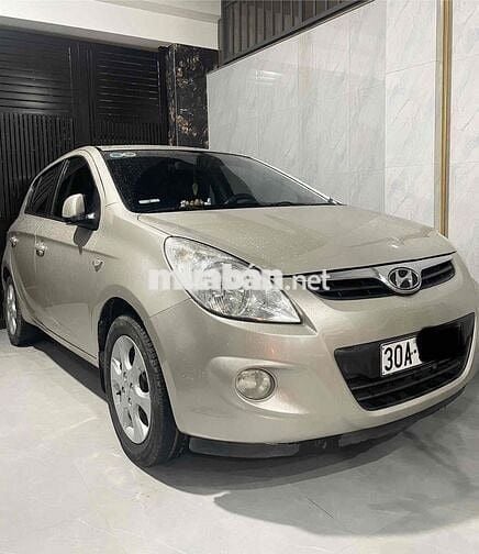 Hyundai i20 2009 1.4 AT - 123000 km