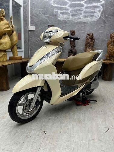 👉Honda Lead chính chủ bstp máy móc zin êm