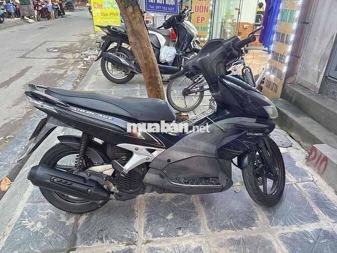 Honda Air Blade đen, tay ga