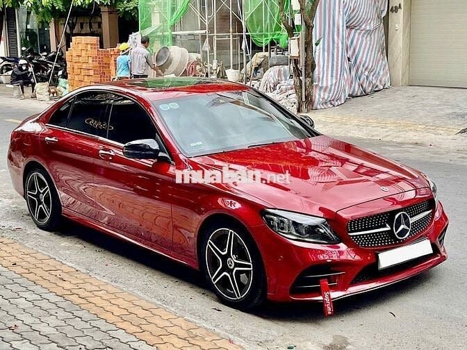 Mercedes C300 AMG 2019 - sang trọng thể thao