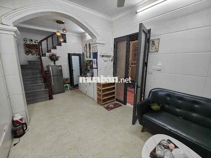 Bán nhà Khâm Thiên - 4 tầng - 3PN - Ngõ thoáng. Giá: 4,5 tỷ