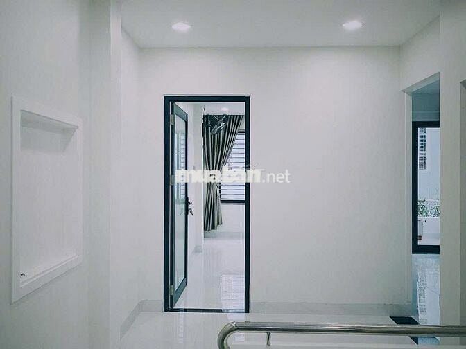 Cho thuê nhà 2 tầng 2 mặt kiệt thông thoáng đường Phan Châu Trinh,