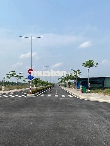 Chỉ 989 triệu/100m2 đất nền thổ cư,sổ sẵn,cách SBQT Long Thành chỉ 5km