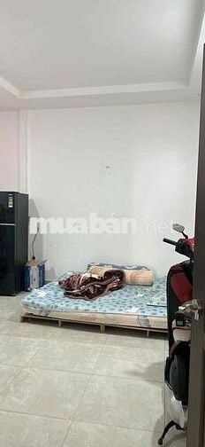 Nhà cho thuê nguyên căn , dt 4mx 17m