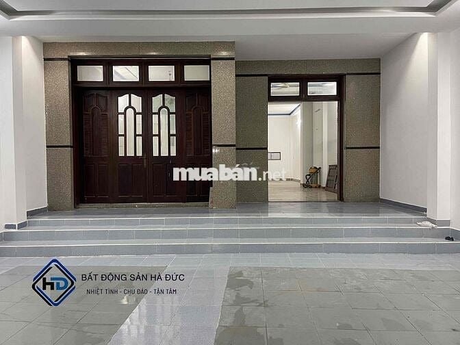 Nhà 2 lầu 8x25 mặt tiền nhánh cách Lê Thị Riêng 20m