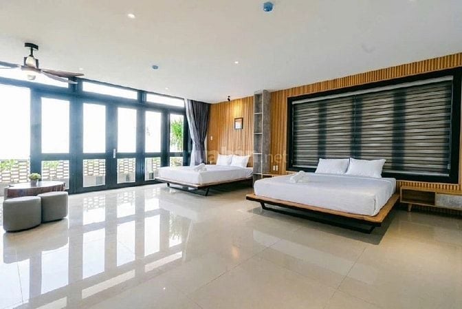 Siêu phẩm 5 tầng lô góc 3 mặt tiền hoàng sa 