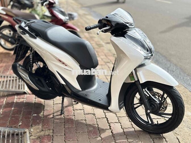 SH 150cc 2021 XE TRẮNG ĐEN Spoty