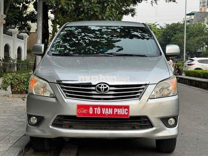 Toyota Innova 2013 E - 6 km