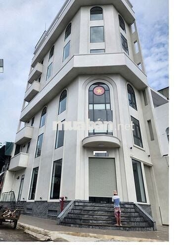 cho thuê Tòa góc 2Mt Dương Quảng Hàm 900m2 sàn, hầm 6 lầu giá 170tr TL