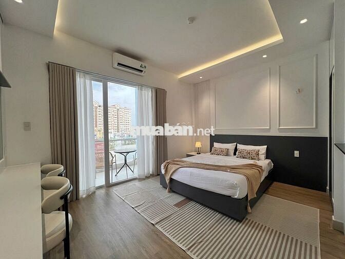 🏙️ Căn Hộ 1PN Full Kính ✨ Ban Công Chill 🌿 View Landmark 81 🌆 Gần Q1 📍
