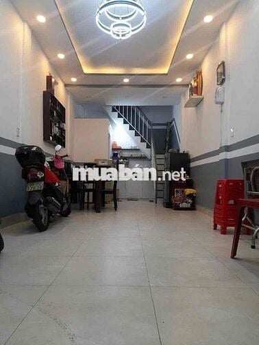 Cho thuê nhà MT Bắc Hải P6 Tân Bình, 3.4x10m, 3 tầng full nội thất các
