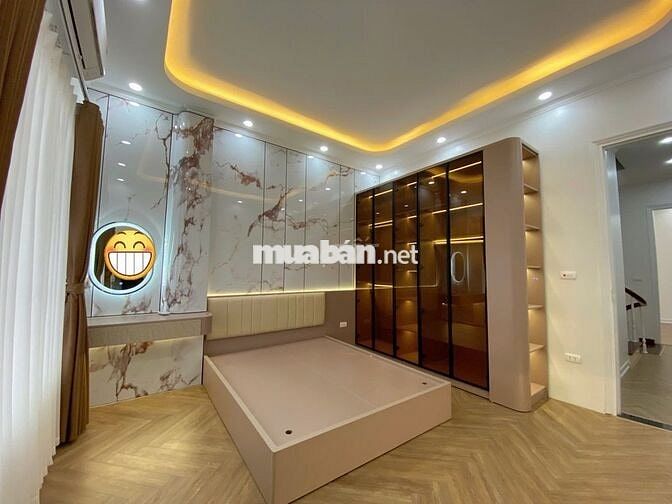 BÁN NHÀ VIP CẦU GIẤY – Ô TÔ TRÁNH, VÀO NHÀ – Ở NGAY, KINH DOANH ĐỈNH
