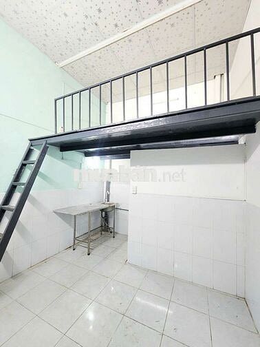 PHÒNG AN NINH TỰ DO KHÔNG CHUNG CHỦ TẠI CẦU VƯỢT LINH XUÂN KHA VẠN CÂN
