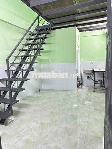 Cho thuê phòng trọ 30m2 có gác cao gần Emart Phan Huy Ích