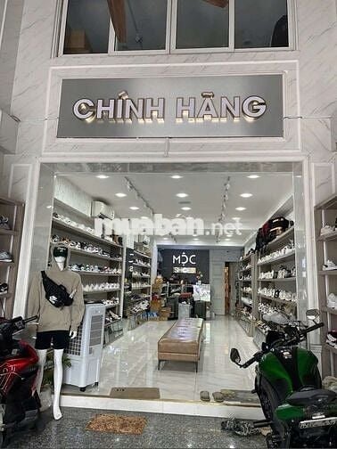 Nhà cho thuê nguyên căn ngang 8m đường Huỳnh Văn Bánh Phú Nhuận đep