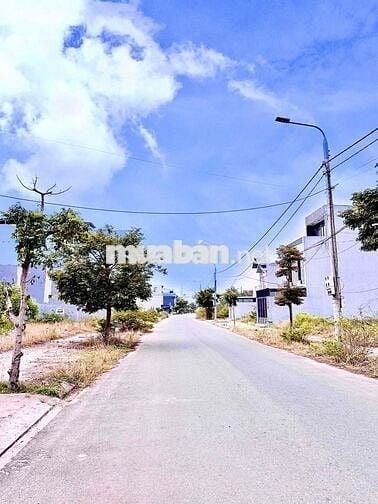 Bán 110m2 đất Trung Hoà 1 sát cầu Khuê Đông gần biệt thự ven sông NHS