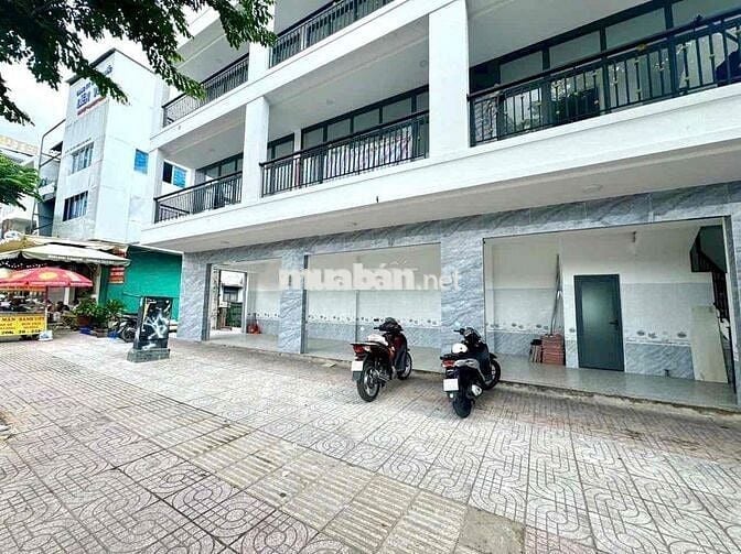 Nhà nguyên căn diện tích khủng ngay Phạm Văn Đồng, Bình Thạnh