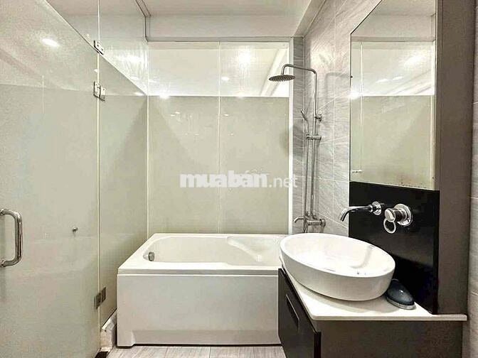 Nhà Lê Văn Sỹ đối diện chợ Nguyễn Văn Trỗi