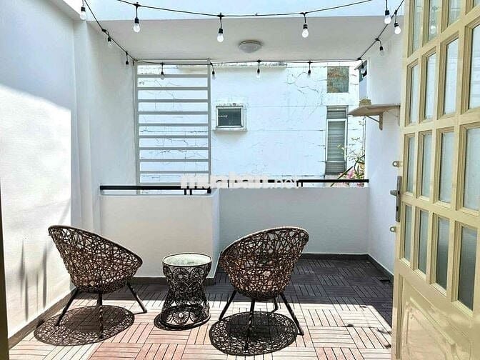CHO THUÊ CĂN HỘ 1N1K BA ĐÌNH HẦM XE THANG MÁY BẢO VỆ MỚI XÂY FULL NT