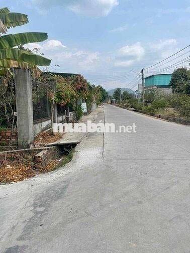 cần tiền bán gấp đất 2mặt tiền hẻm xe hơi