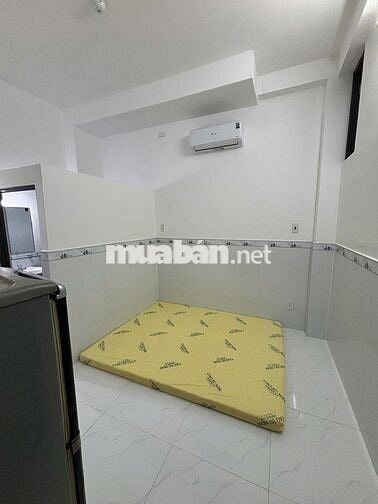 HOÀNG HOA THÁM-CỘNG HÒA:Có 1 phòng MỚI XÂY, CÓ MÁY LẠNH, THANG MÁY !!!