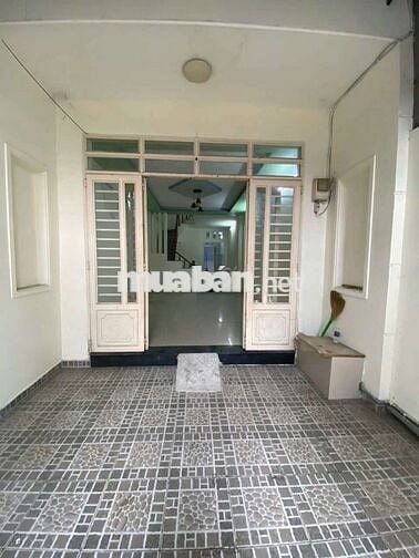 CHO THUÊ NHÀ TRỆT LẦU 4×20m. Giá: 8 triệu/tháng Ấp 7 XTT Gần Bà Điểm
