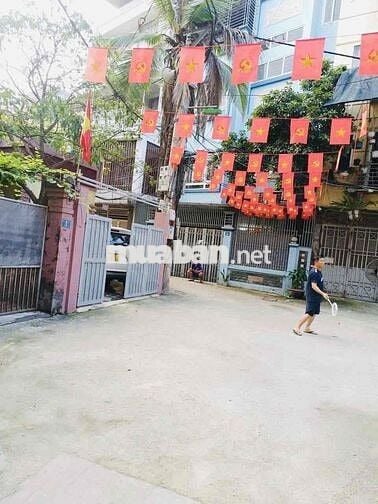ANH TÔI CẦN TIỀN BÁN GẤP CĂN NHÀ XUÂN ĐỈNH DT 58 m x5 tầng ngõ nông